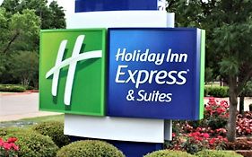 Holiday Inn Express & Suites - Detroit - Dearborn By Ihg